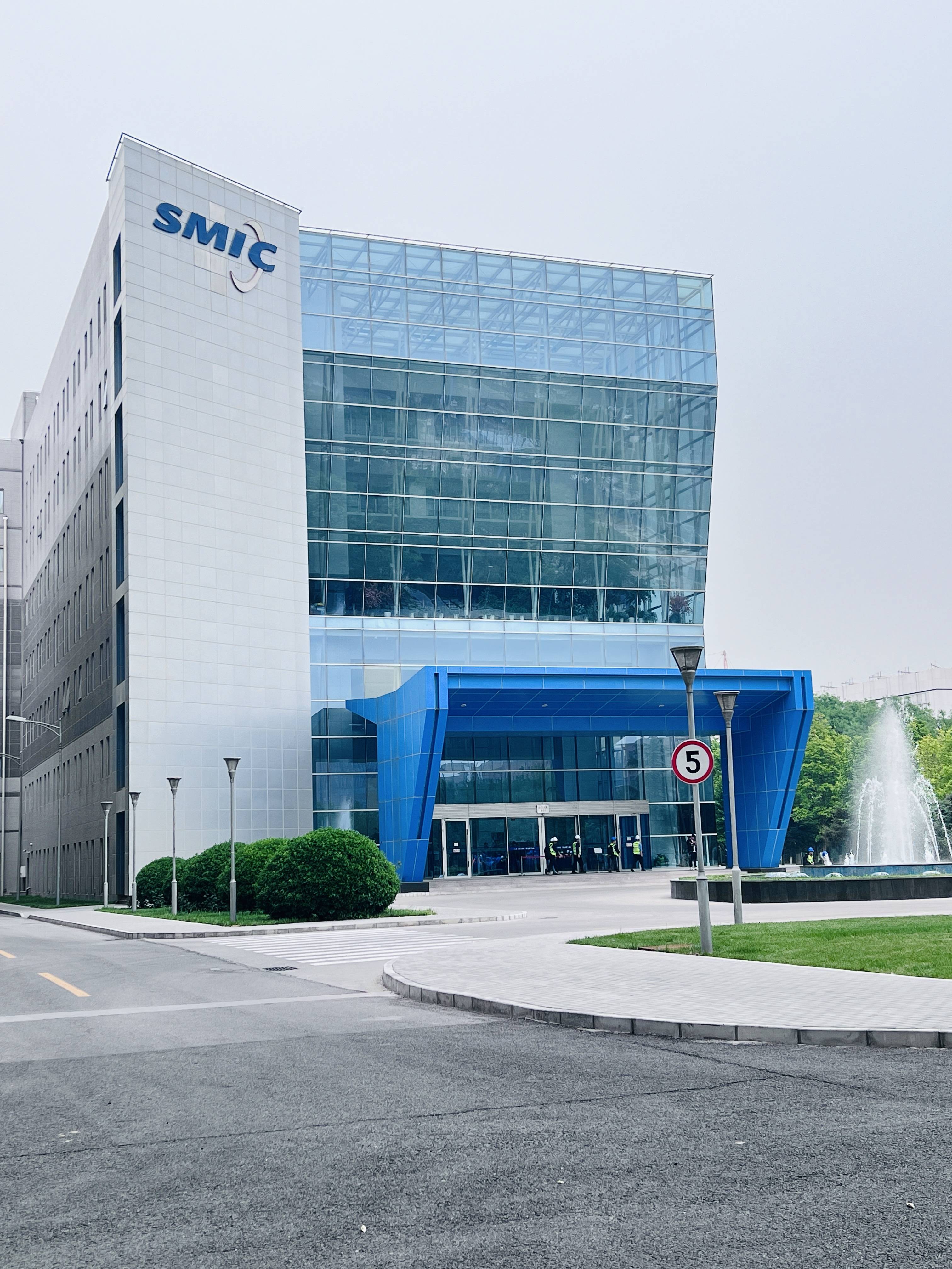 正門1_副本.jpg 正門1_副本.jpg